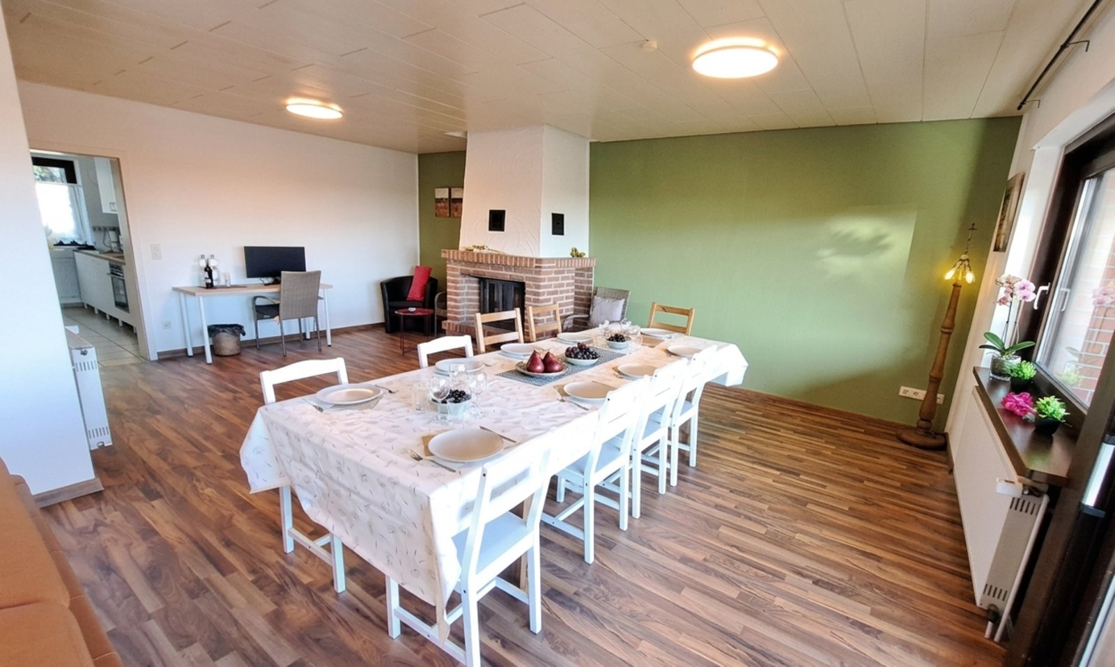 Ferienwohnung in Hanglage mit Garten und Balkon